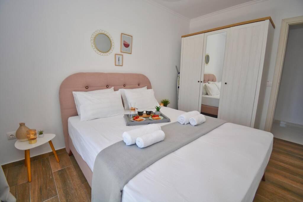 Potamos Deluxe White Apartment Εξωτερικό φωτογραφία