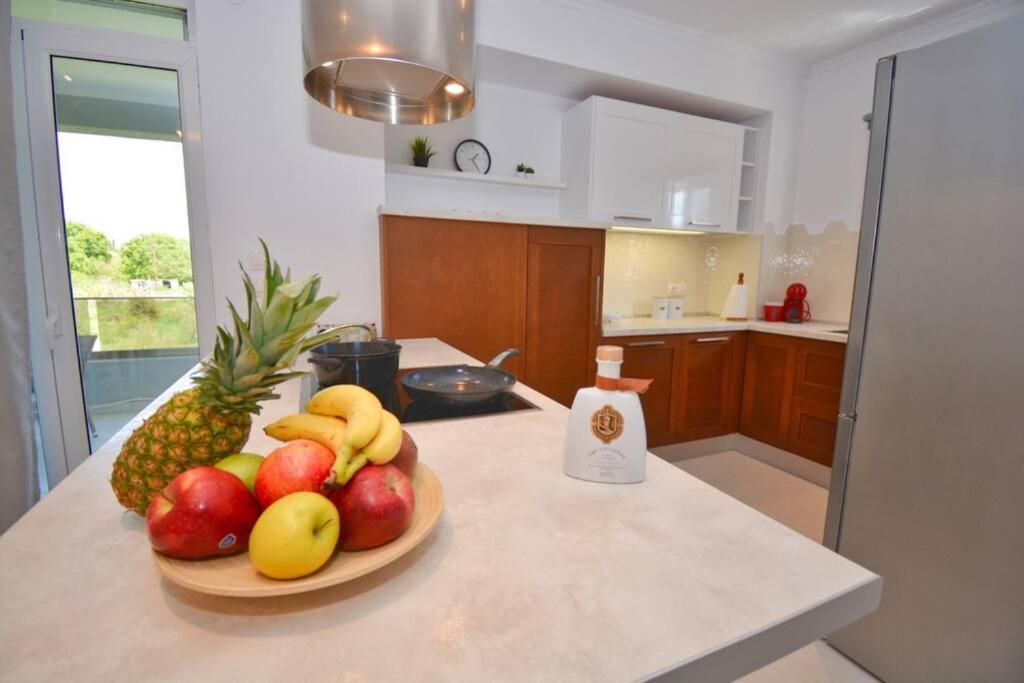 Potamos Deluxe White Apartment Εξωτερικό φωτογραφία